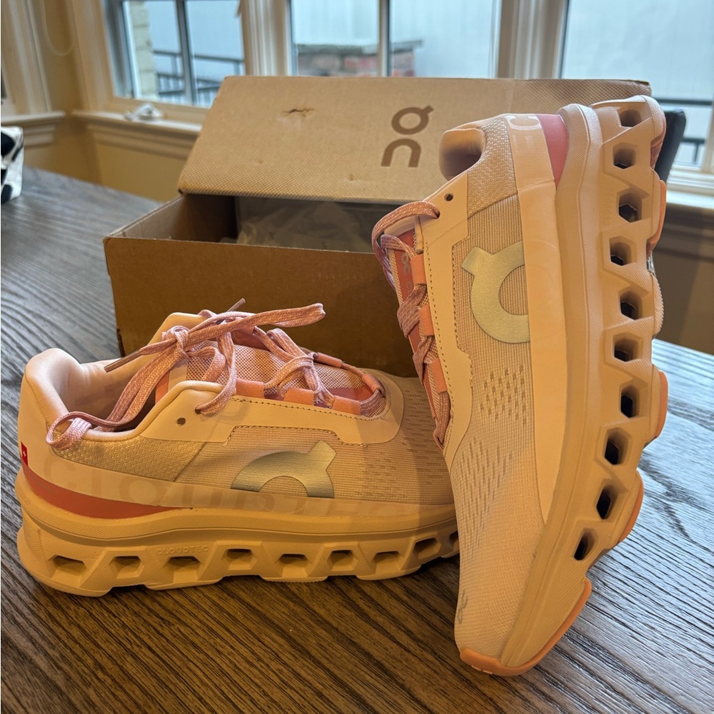 On Running, Cloudmonster, size 8. New and unworn.